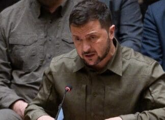 Ο πρόεδρος Ζελένσκι μεταβαίνει στην Τουρκία με βασικό στόχο την “εκ νέου δέσμευση” των ΗΠΑ στις ειρηνευτικές προσπάθειες με τη Ρωσία