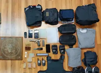 4 άτομα τοποθέτησαν και ενεργοποίησαν εκρηκτικό μηχανισμό σε βενζινάδικο στον Πειραιά και σε κάβα στην Καλλιθέα