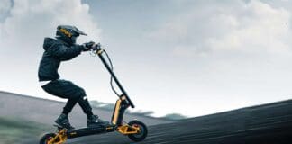 Ηλεκτρικά πατίνια: Πόσο επικίνδυνα είναι για τα παιδιά;