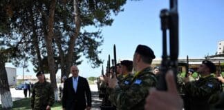 Ο Νίκος Δένδιας στο 308 Προκεχωρημένο Εργοστάσιο Βάσης (ΠΕΒ), στον Εύοσμο Θεσσαλονίκης