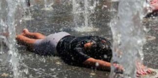 Ο δωδεκάλογος της προστασίας από τη θερμοπληξία, σύμφωνα με το ΚΕΠΚΑ