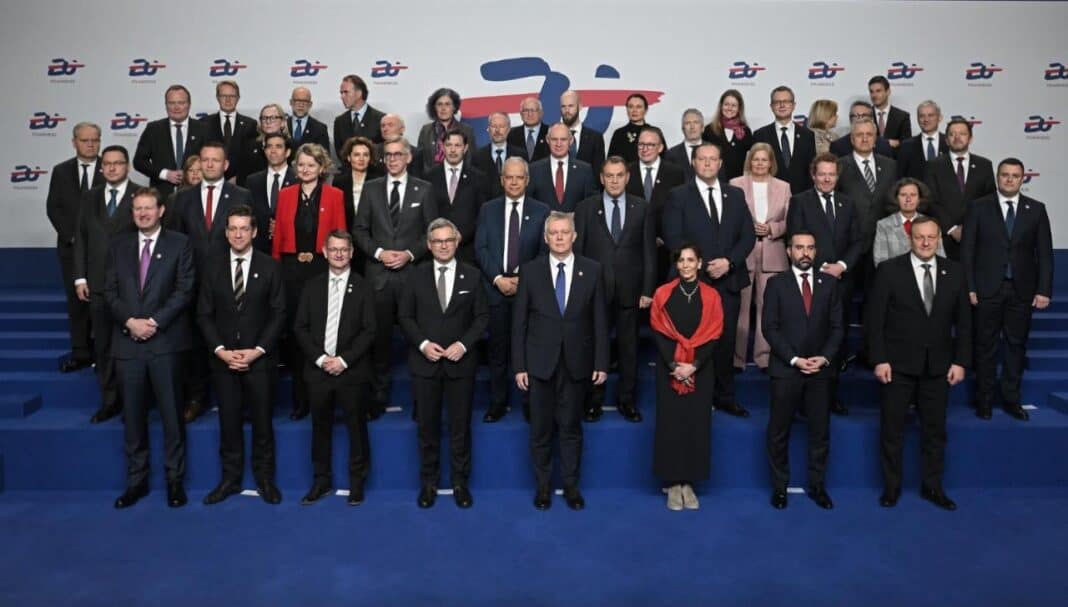 Minister-Panagiotopoulos_-Warasaw-4