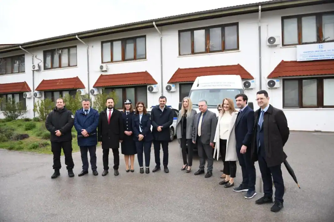 04022025-yfypourgos-dwrea-1