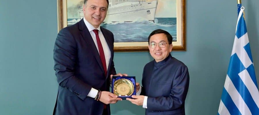 WhatsApp_2025-04-01.2e16d0ba.fill-900x400