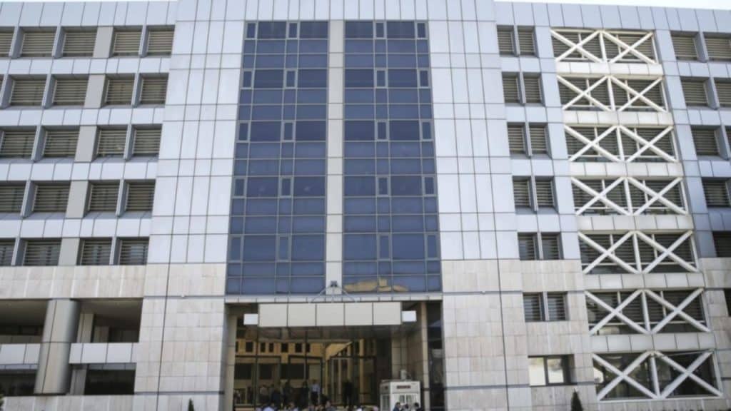 yrourgeio-metanastefsis