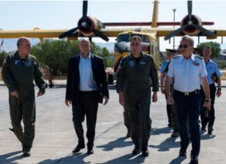 Ο Ν.Παπαευσταθίου, στην ΠΥ του «Ελευθέριος Βενιζέλος», την Υπηρεσία Εναέριων Μέσων Π.Σ. και την 355 Μοίρα Τακτικών Μεταφορών στην Ελευσίνα