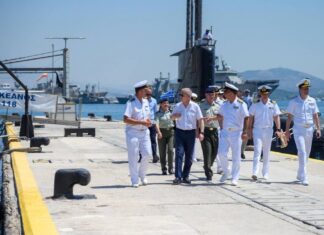 Επίσκεψη ΥΦΕΘΑ Θανάση Δαβάκη στο Αρχηγείο Στόλου και στο Ναυτικό Νοσοκομείο Σαλαμίνας