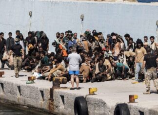 Σε κατάσταση μεταναστευτικής κρίσης Κρήτη και Γαύδος, σπεύδει στη Λιβύη και ο υπ. Μετανάστευσης Θ. Πλεύρης