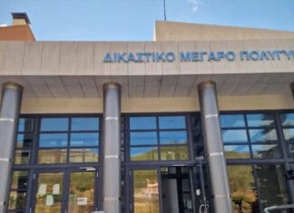 Ελεύθεροι με περιοριστικούς όρους οι πέντε ανήλικοι που κατηγορούνται ότι λήστεψαν 15χρονο