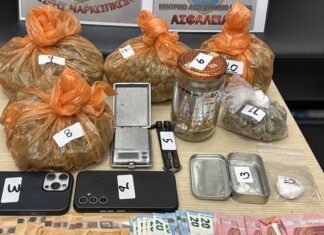 Σύλληψη 31χρονου για ναρκωτικά στη Δάφνη Αττικής από στελέχη του Κεντρικού Λιμεναρχείου Πειραιά