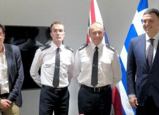 Β. Κικίλιας από Λονδίνο: «Μάχη των λιμενικών στα θαλάσσια σύνορά μας»