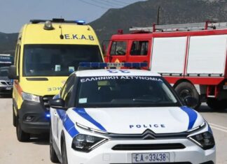 Συντονισμένη επιχείρηση 11 πυροσβεστών με 5 οχήματα για τον απεγκλωβισμό τραυματία τροχαίου ατυχήματος