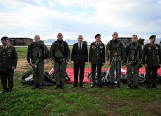 Παρουσία ΥΦΕΘΑ Θανάση Δαβάκη στην εκδήλωση για την 70η Επέτειο από την Ίδρυση της Σχολής Αλεξιπτωτιστών (ΣΧΑΛ)