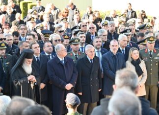 Παρουσία Θανάση Δαβάκη στις εκδηλώσεις για την 82η Επέτειo Μνήμης του Ολοκαυτώματος στα Καλάβρυτα