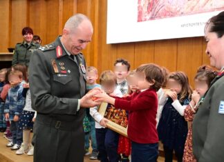 Ανταλλαγή Ευχών Αρχηγού ΓΕΣ με το Προσωπικό του ΓΕΣ (video)