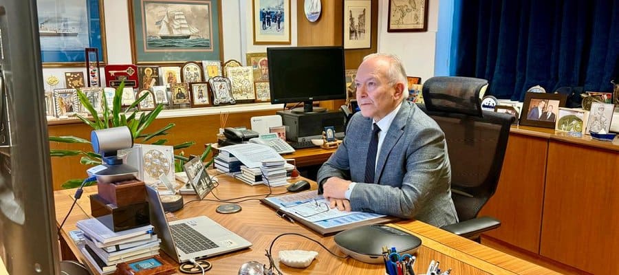 F1_1.2e16d0ba.fill-900x400