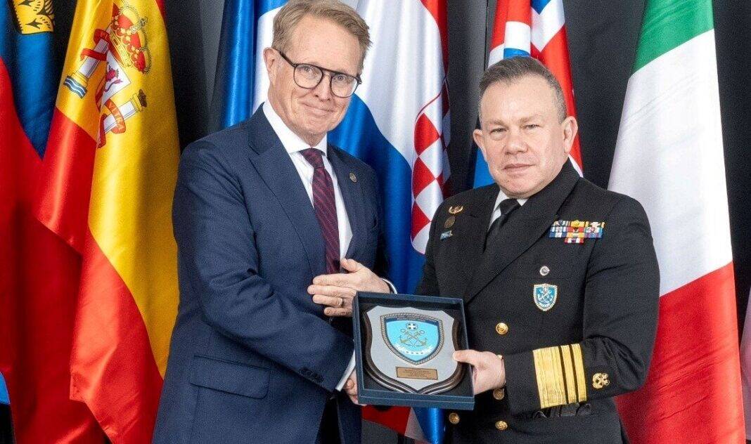 cover_iv9KH5m.width-1600