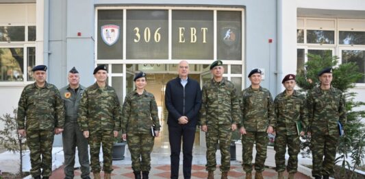 Επίσκεψη Υπουργού Εθνικής Άμυνας Νίκου Δένδια στο 306 ΕΒΤ στις Αχαρνές