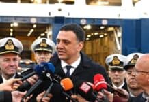 Β. Κικίλιας από λιμάνι Πειραιά: «Πάνω απ’ όλα η ασφάλεια» – Έκκληση για προσοχή στην πασχαλινή έξοδο