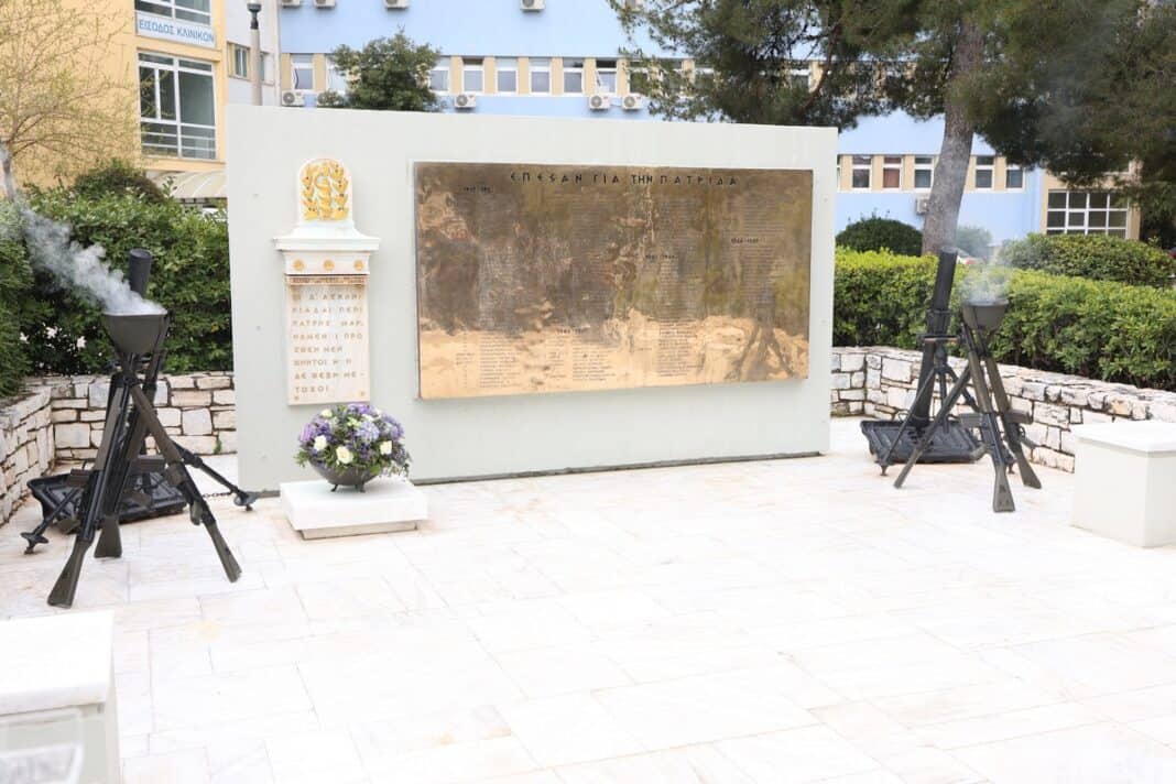 diakladiko_mnimosyno_pesonton_axiomatikon_kai_opliton_tou_yg-8