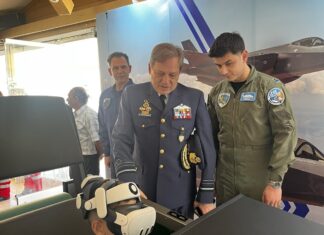 Προσομοιωτές F-16 & F-35 και VR «Ταξίδεψαν» στη Σητεία