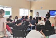 Αστυνομικοί του Τμήματος Τροχαίας Κομοτηνής επισκέφθηκαν το 5ο Πειραματικό Γυμνάσιο Κομοτηνής