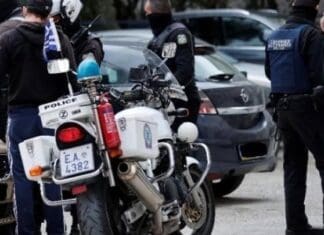 Δύο άτομα έκλεψαν μέσα από φορτηγό αυτοκίνητο 2.300 ευρώ