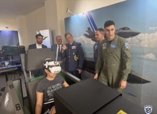 Προσομοιωτές F-16 & F-35 και VR «Επισκέφθηκαν» τα Χανιά