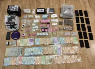 Εξαρθρώθηκε σπείρα που διακινούσε μεγάλες ποσότητες ναρκωτικών σε Μύκονο και Αττική – Έξι συλλήψεις (βίντεο)