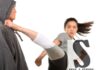 Αυτοάμυνα και συγκέντρωση στο δρόμο