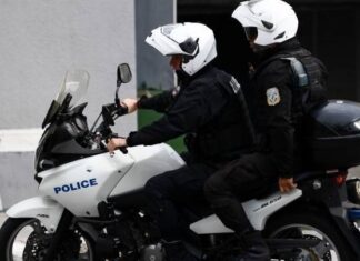 Αστυνομικοί έλεγχοι για την παραβατικότητα των ανηλίκων στην πλατεία Αριστοτέλους