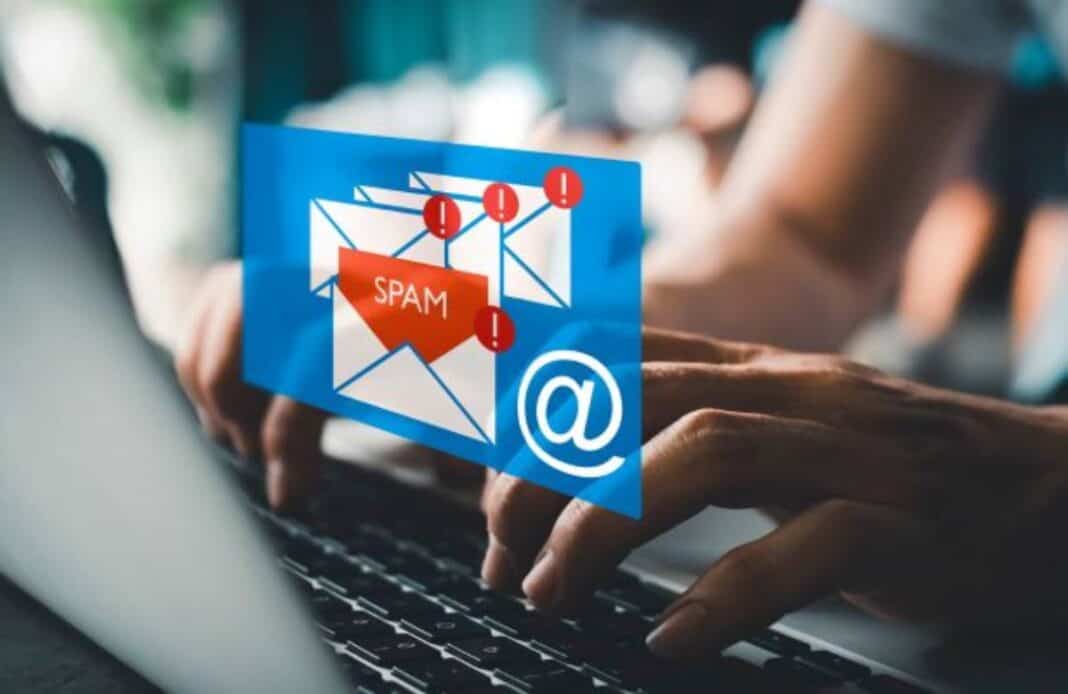 VIPRE Blog post banner images David's Dimension's - spam-scam-differentiating-email-dangers