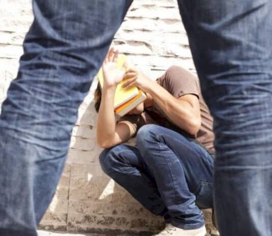 Βία στα σχολεία – Ένα σύνθετο κοινωνικό φαινόμενο