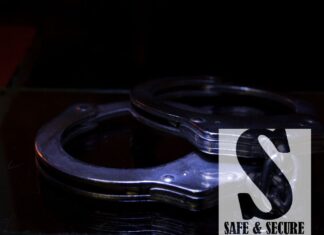 Άγρια νυχτερινή ληστεία στη Ζάκυνθο: Χειροπέδες σε τρεις νεαρούς για προσωπικές διαφορές