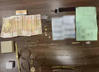 «Μπλόκο» στο λιμάνι της Χίου: 16χρονος προσπάθησε να διαφύγει με τη λεία από τις απάτες σε ηλικιωμένες