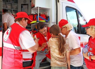 Ο Ε.Ε.Σ. υλοποιεί έκτακτη δράση υποστήριξης των χιλιάδων επισκεπτών της Ακρόπολης λόγω καύσωνα (βίντεο)