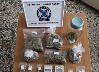 Πάρος: Χειροπέδες σε δύο άτομα για εμπορία ναρκωτικών – Τι αποκάλυψαν οι έρευνες των αρχών