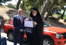 Δωρεά πυροσβεστικού οχήματος στην Πεντέλη από την Αρχιεπισκοπή Αμερικής