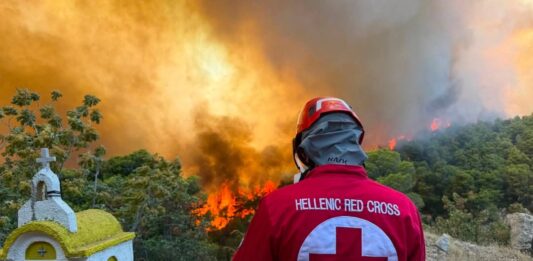 O Ελληνικός Ερυθρός Σταυρός καλεί για οικονομική ενίσχυση προς τους πυρόπληκτους