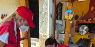 Ε.Ε.Σ.: Νοσηλευτικό προσωπικό και κοινωνικοί λειτουργοί – ψυχολόγοι στις πυρόπληκτες περιοχές της Σαλαμίνας