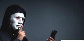 Καμπανάκι ΕΛ.ΑΣ. για τηλεφωνικές απάτες με AI: Πώς επιτήδειοι κλωνοποιούν φωνές οικείων προσώπων για να ξεγελάσουν πολίτες