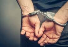 Άγριος ξυλοδαρμός ανηλίκου στη Σητεία: Χειροπέδες σε δύο ανήλικους δράστες και στους κηδεμόνες τους
