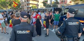 Η ισπανική δικαιοσύνη ξεκίνησε έρευνα για τη μαζική εισροή μεταναστών στη Θέουτα