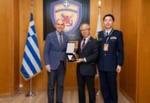 Αποχαιρετιστήρια συνάντηση του ΥΦΕΘΑ Θανάση Δαβάκη με τον Πρέσβη της Ιαπωνίας Koichi Ito