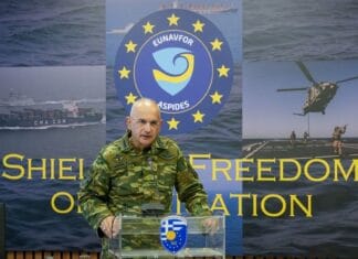 Στη Λάρισα ο Αρχηγός ΓΕΕΘΑ: Επίσκεψη στο Ευρωπαϊκό Στρατηγείο Επιχειρήσεων