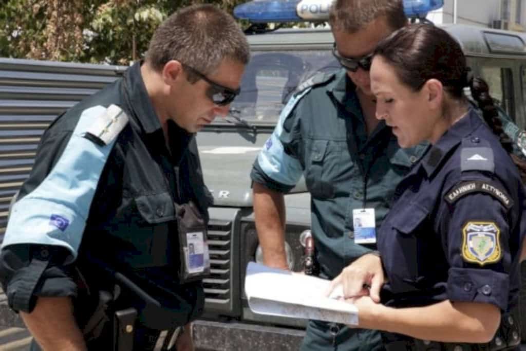 23836667_before_a_patrol_with_a_greek_police_officer.prop_1200x720.bb04391080_1_result