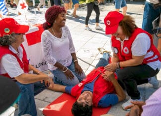 Ο Ε.Ε.Σ. τίμησε την Παγκόσμια Ημέρα Πρώτων Βοηθειών με μεγάλη δράση στο Σύνταγμα (βίντεο)