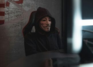 «Μαμά, είμαι εγώ!»: Οργανωμένη συμμορία αδειάζε σπίτια χάρη στην Τεχνητή Νοημοσύνη