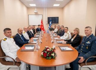 Πραγματοποιήθηκε η συνάντηση αντιπροσωπειών Ελλάδος και Τουρκίας στα Χανιά στο πλαίσιο των ΜΟΕ